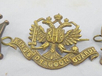 Set of 3* Kings Dragoon Guards-14th Kings Hussars-The Kings Royal Rifle Corps Cap Badges. BA 904. Set of 3* Kings Dragoon Guards-14th Kings Hussars-The Kings Royal Rifle Corps Cap Badges. BA 904.  Antique & Militaria