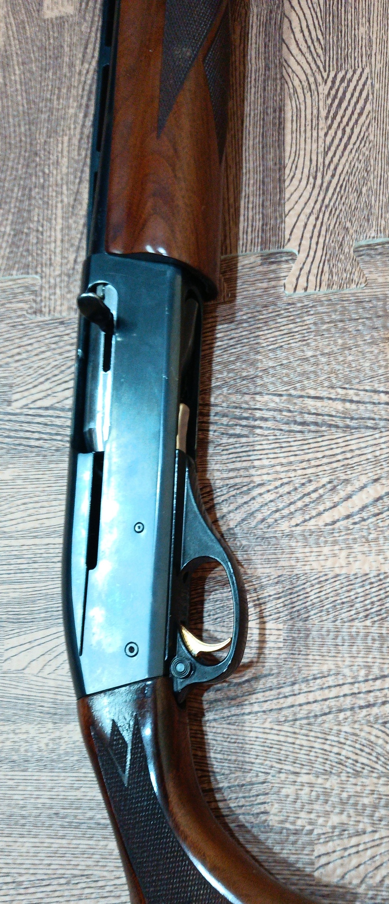 Remington Model 1100 Semi-Auto 20 Bore/gauge - {CATEGORY}