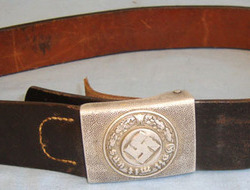 Lederweke Sedia Finkerwalde Nazi Police / Fire Other Ranks Aluminium Buckle By RS & S With Early WW2 1940 Da Clothing