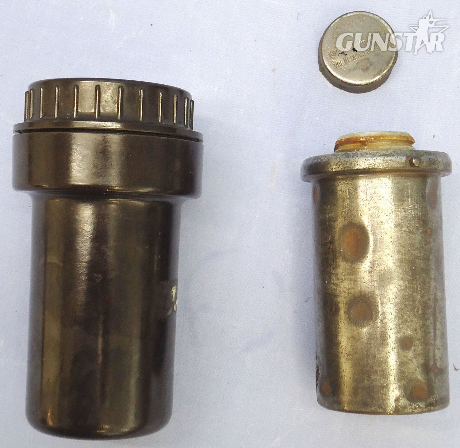 INERT DEACTIVATED, Late WW2, German No25D Bomb Fuze And Bakelite Transit Container. - O 2142 INERT DEACTIVATED, Late WW2, German No25D Bomb Fuze And Bakelite Transit Container. - O 2142  Other Ammunition - {CATEGORY}