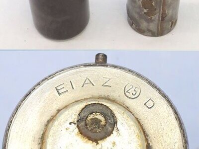 INERT DEACTIVATED, Late WW2, German No25D Bomb Fuze And Bakelite Transit Container. - O 2142 INERT DEACTIVATED, Late WW2, German No25D Bomb Fuze And Bakelite Transit Container. - O 2142  Other Ammunition