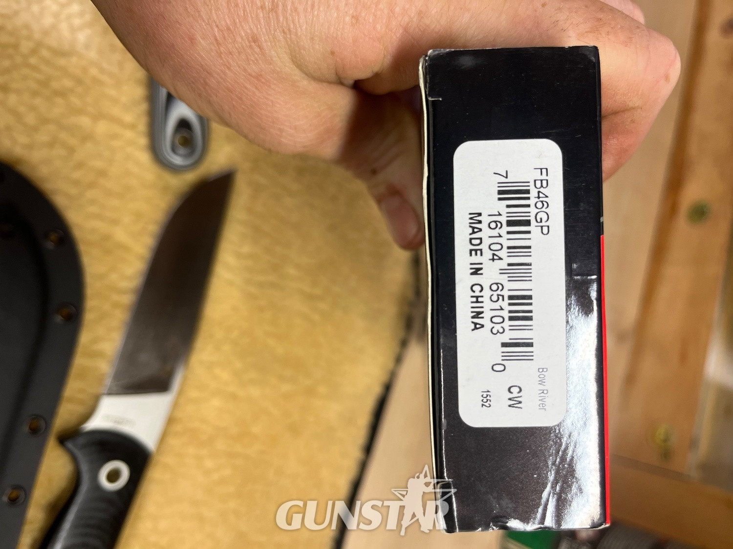 Microtech, Spyderco, Bark River, Kabar Hunting Knive in 