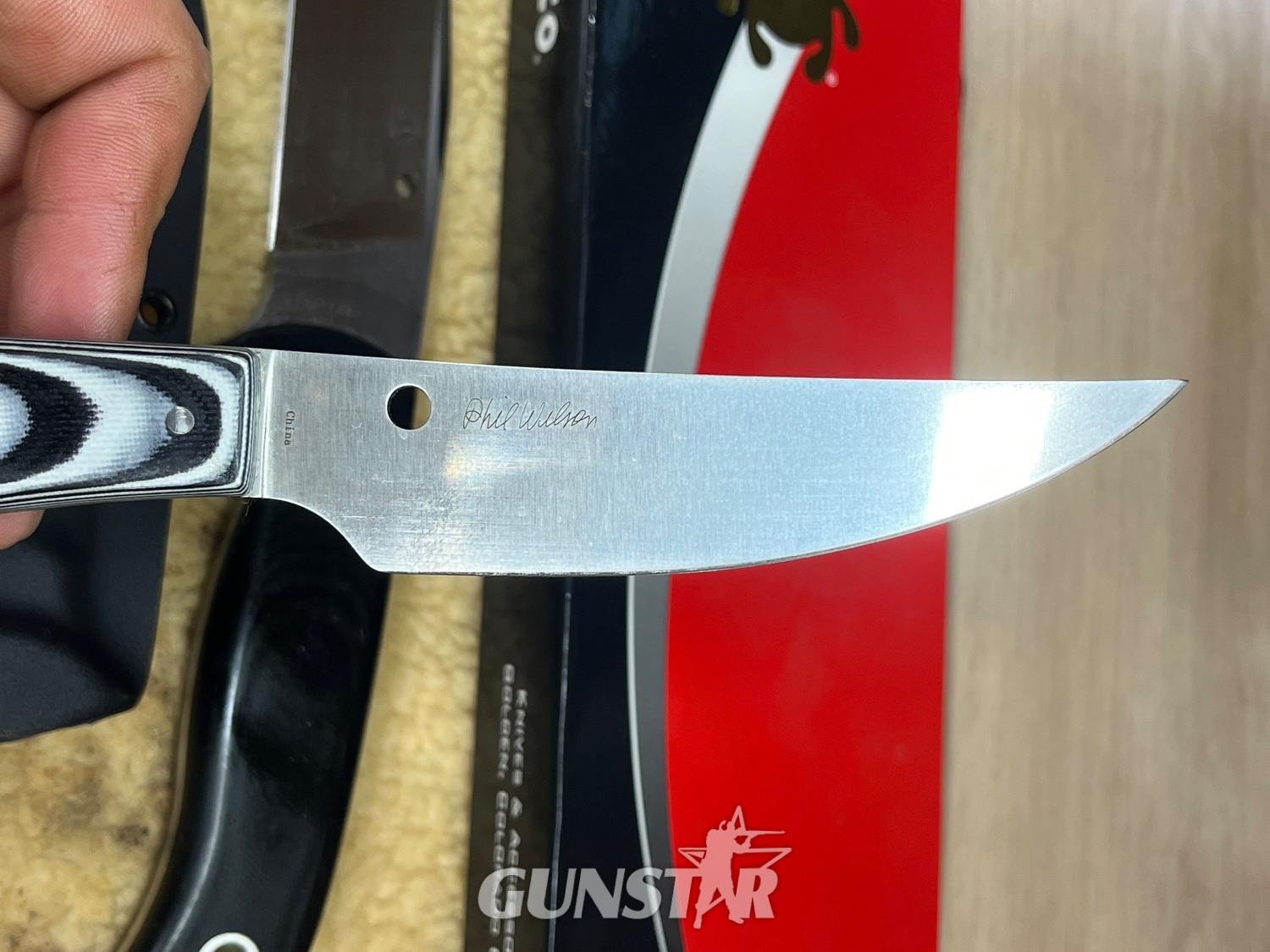 Microtech, Spyderco, Bark River, Kabar Hunting Knive - {CATEGORY} in 