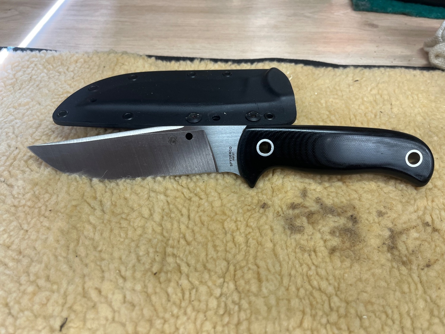 {CATEGORY} - Microtech, Spyderco, Bark River, Kabar Hunting Knive in 