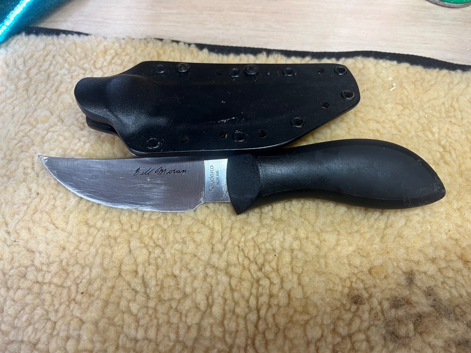 {CATEGORY} - Microtech, Spyderco, Bark River, Kabar Hunting Knive