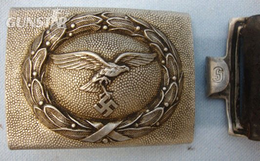 Luftwaffe 'Enlisted' Belt Buckle With Leather Belt and Hanger Luftwaffe 'Enlisted' Belt Buckle With Leather Belt and Hanger Clothing