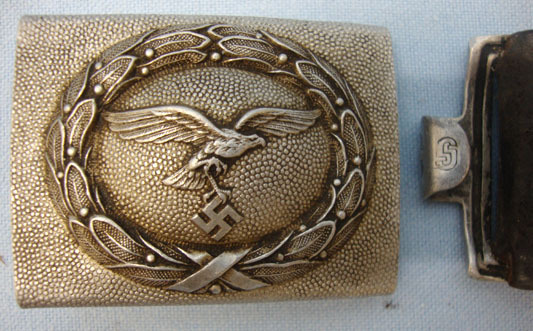 Luftwaffe 'Enlisted' Belt Buckle With Leather Belt and Hanger Luftwaffe 'Enlisted' Belt Buckle With Leather Belt and Hanger Clothing