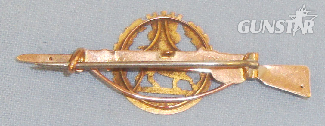 Marked 9ct Gold* York & Lancaster Regimental Pin Badge. BA 435. Marked 9ct Gold* York & Lancaster Regimental Pin Badge. BA 435. Antique & Militaria
