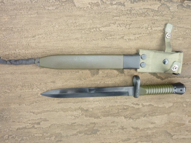 Spanish model 'L'  Bayonet