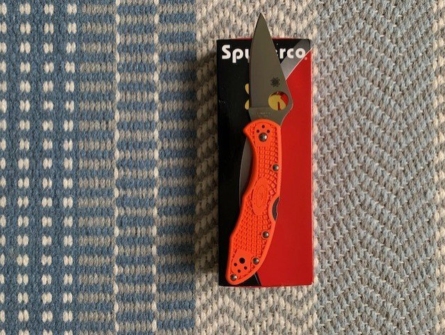 {CATEGORY} - Spyderco Knive