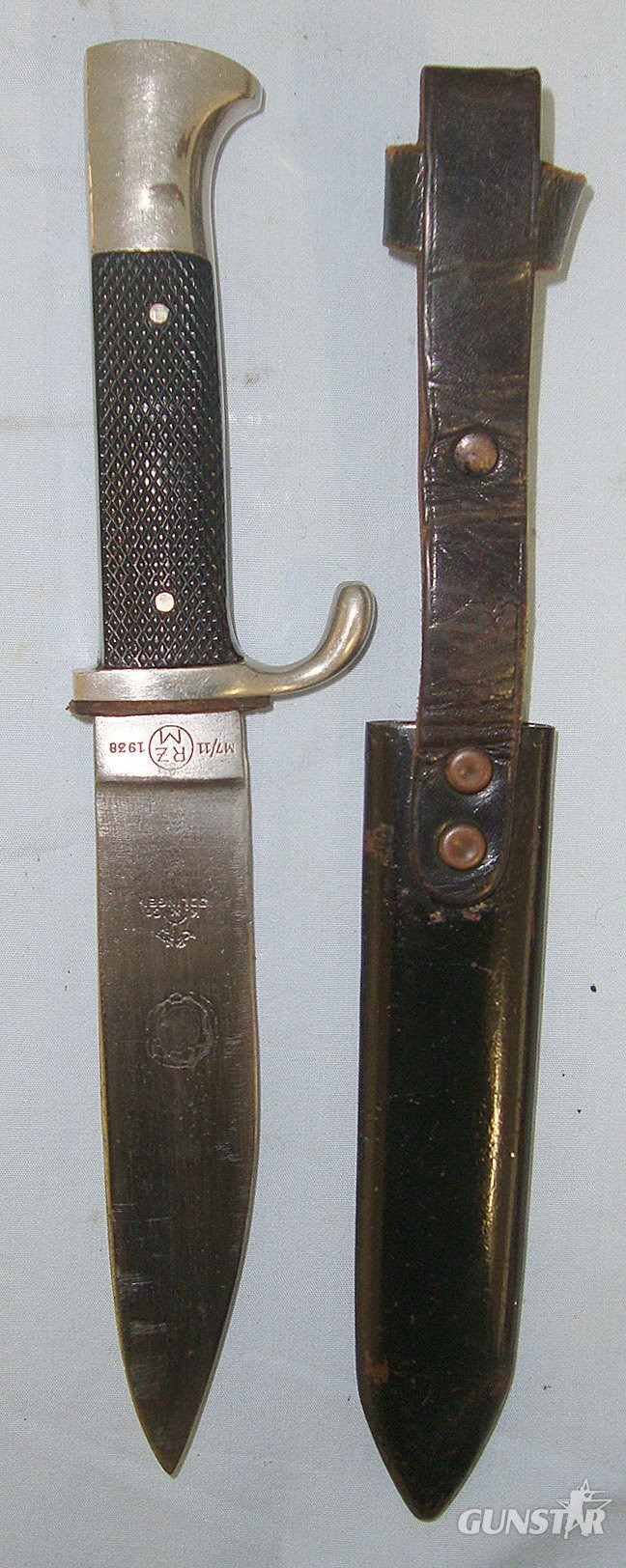  ORIGINAL**Transitional Production 1938 WW2 Era Nazi German Hitler Youth 'HJ' Dagger RZM M7/11 & Manufacturer Marked K&Co (E. Knecht & Co Solingen) Blade Profile Period Altered For WW2 Use As A Fighting Knife & Scabbard With Integral Frog. Sn 23673 Dagger