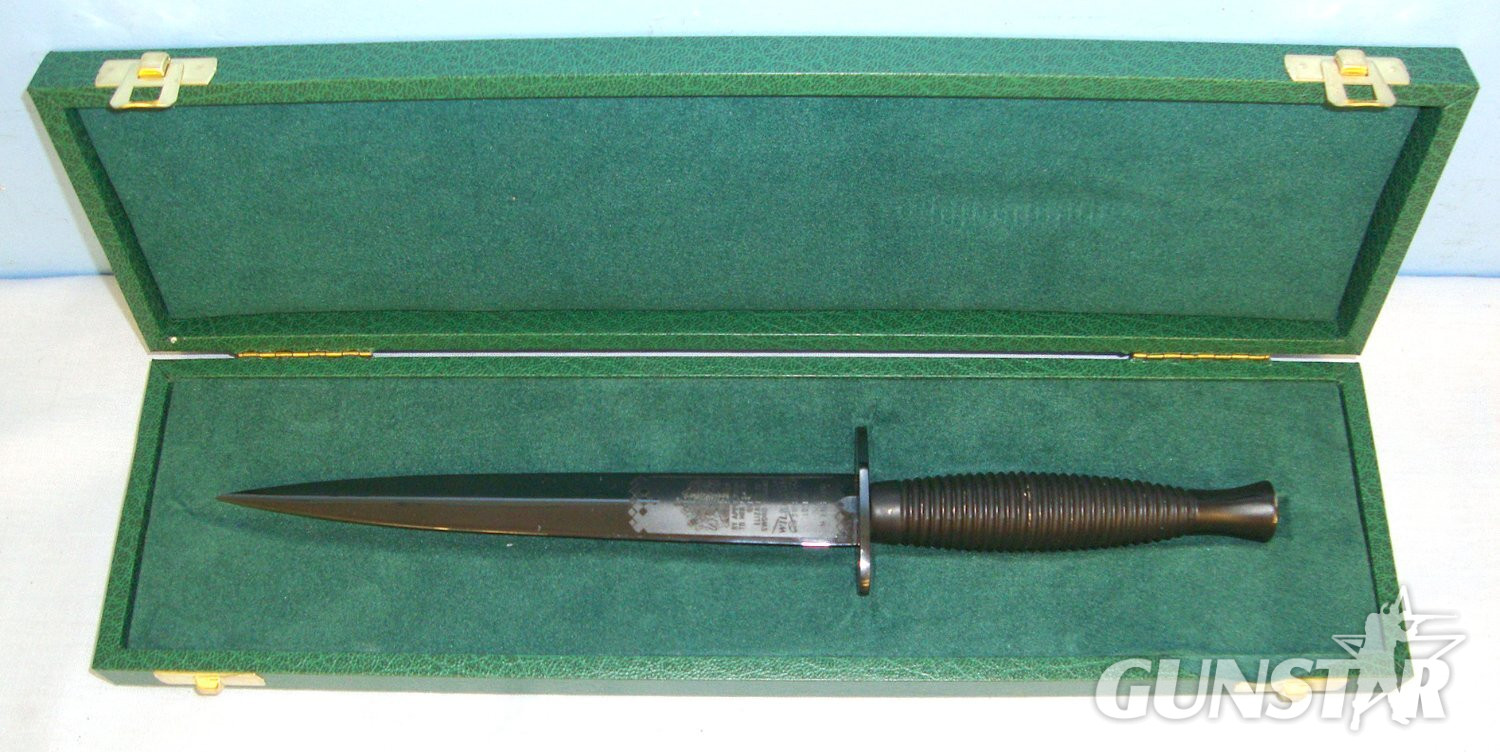  Cased Post 1952 QE II British Wilkinson Sword ‘Best Commando On Course Prize’ 3rd Pattern Fairbairn Sykes FS Fighting Knife With Etched Panel. Sn 23484:48  Knive