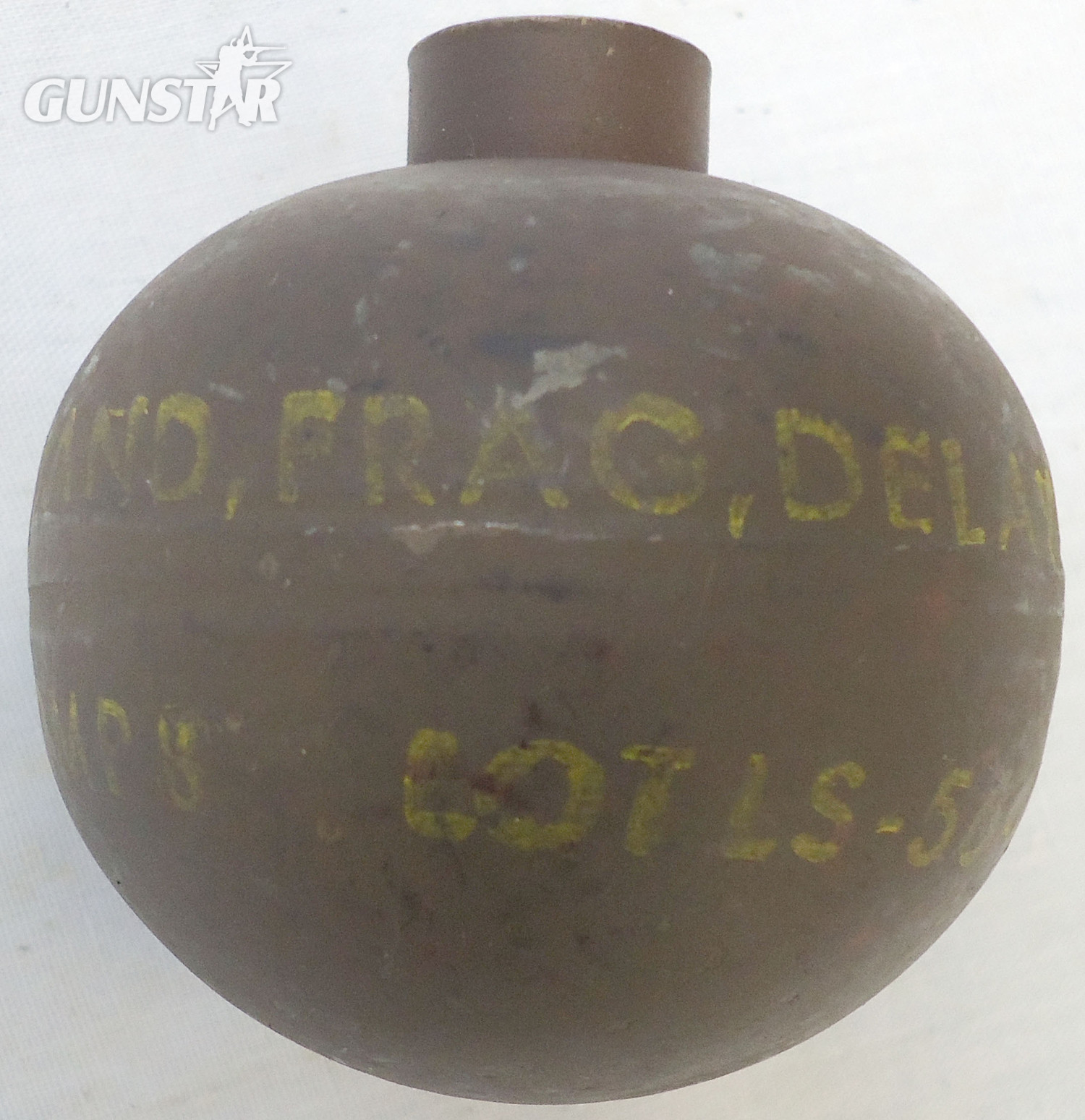 INERT DEACTIVATED. Vietnam War Period American M67 Fragmentation Hand Grenade And Transit Container. - O 2076 INERT DEACTIVATED. Vietnam War Period American M67 Fragmentation Hand Grenade And Transit Container. - O 2076  Other Ammunition - {CATEGORY}