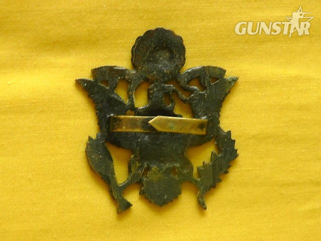  Unknown Very rare World War One American Infantry Officer\\\'s  Bronze Cap Badge. Antique & Militaria