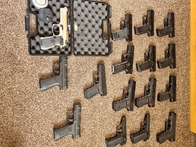 Various Co2 Pistols  Umarex Beretta, Walther, Glock, Springfield Hellcat Pro, ISSC Tolmar .177