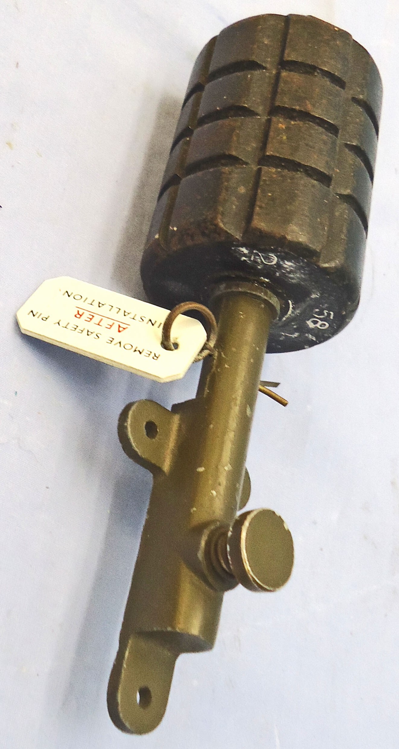 INERT DEACTIVATED. American Vietnam War Era, M1 Booby Trap Pressure Firing Fuze With An Adapted Grenade Head By OL. - O 2050 INERT DEACTIVATED. American Vietnam War Era, M1 Booby Trap Pressure Firing Fuze With An Adapted Grenade Head By OL. - O 2050  Other Ammunition - {CATEGORY} in 