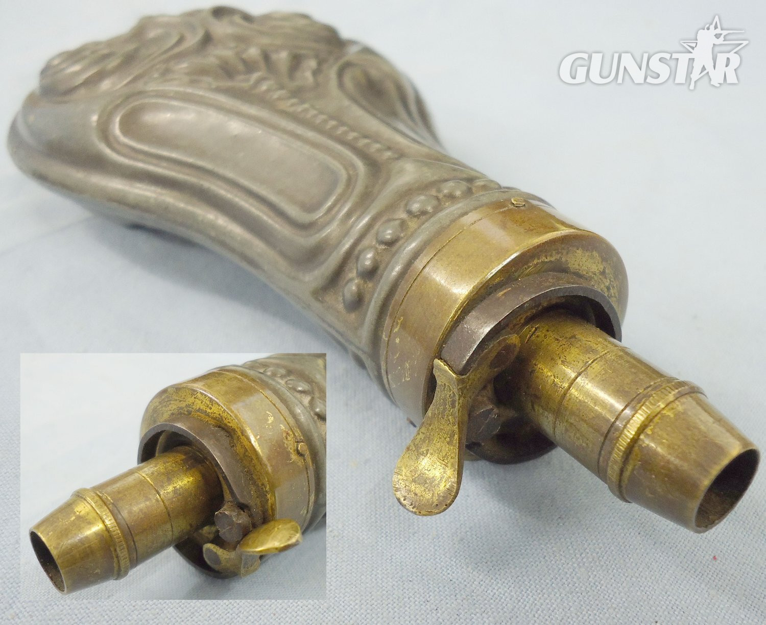 Victorian Pewter & Brass ‘Panel’ Powder Flask. 22033. Victorian Pewter & Brass ‘Panel’ Powder Flask. 22033.  Antique & Militaria