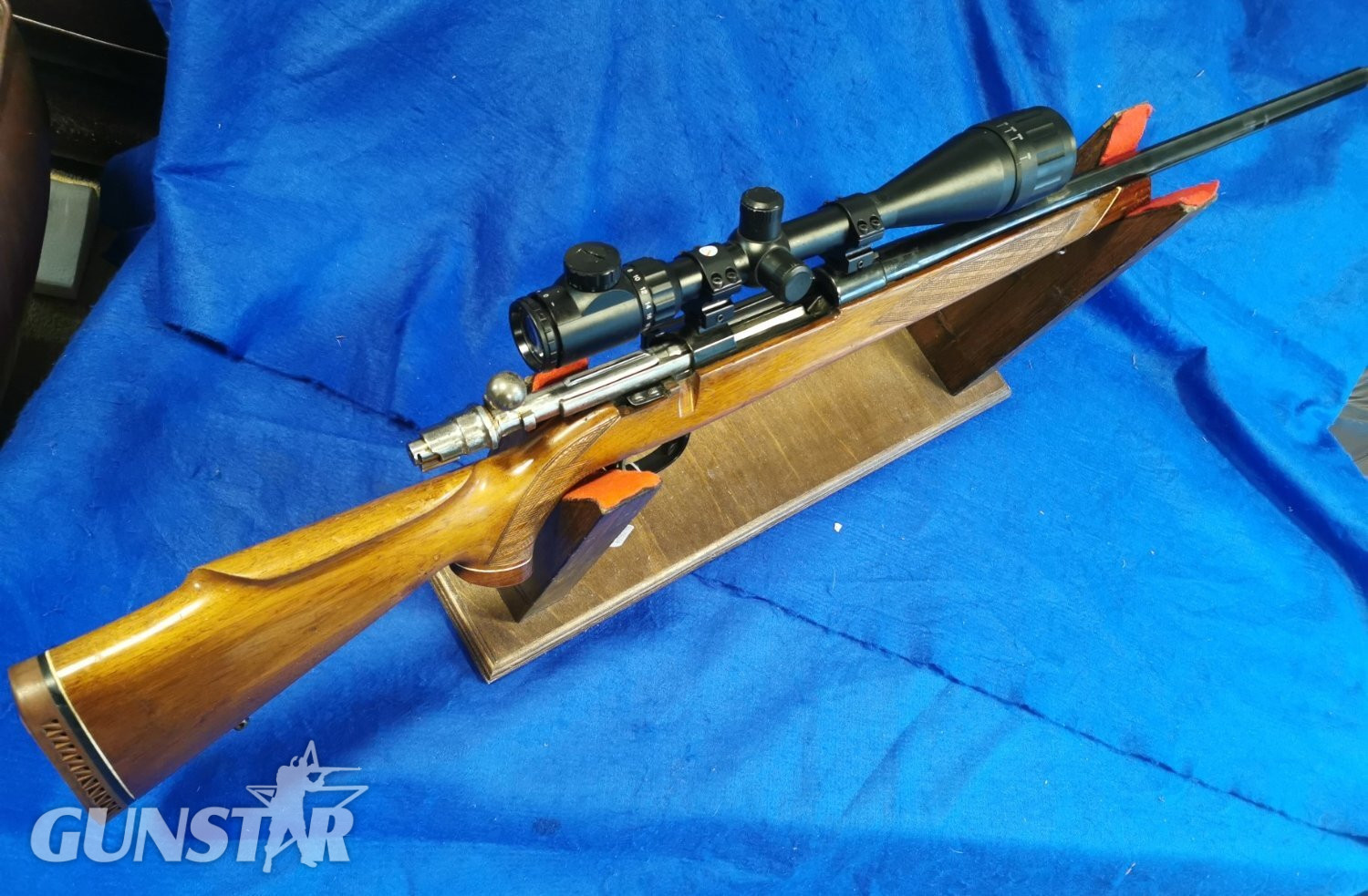 Parker-Hale 1200 DELUX Bolt Action .22-250 Remington Rifle in 