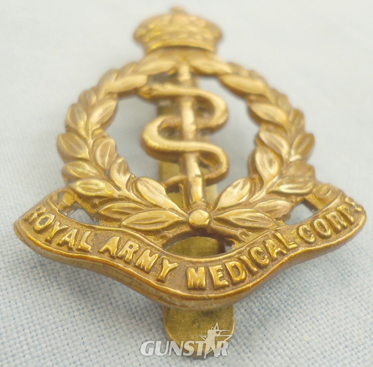 WWI Royal Army Medical Corps R.A.M.C. Cap Badge. BA 458. WWI Royal Army Medical Corps R.A.M.C. Cap Badge. BA 458.  Antique & Militaria