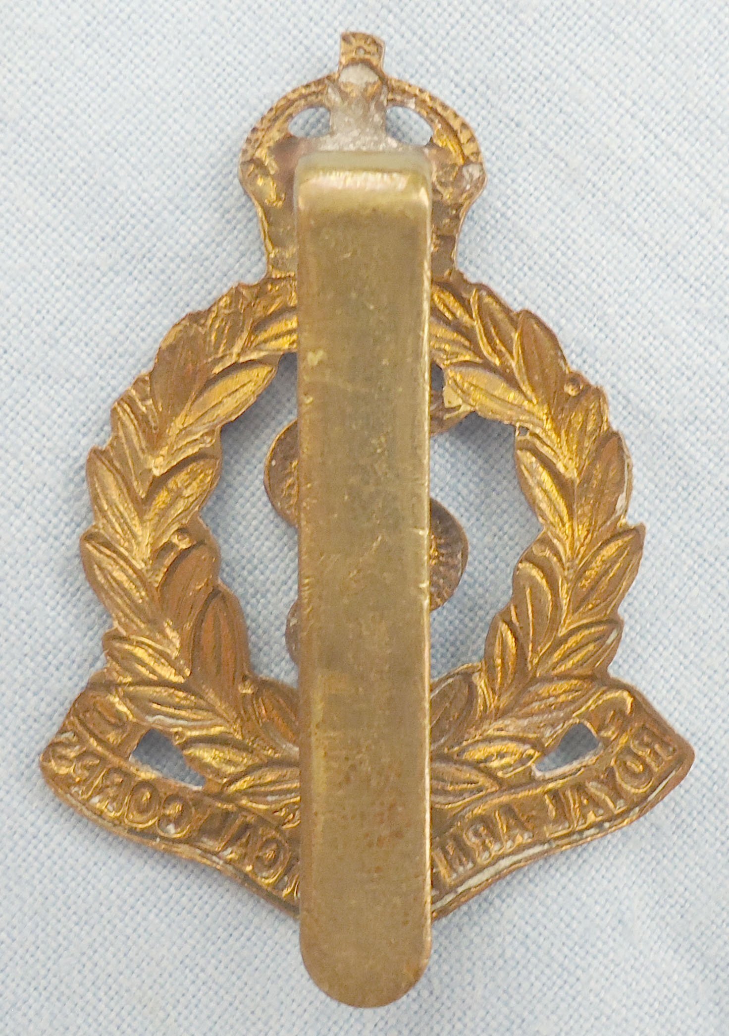  WWI Royal Army Medical Corps R.A.M.C. Cap Badge. BA 458. WWI Royal Army Medical Corps R.A.M.C. Cap Badge. BA 458.  Antique & Militaria