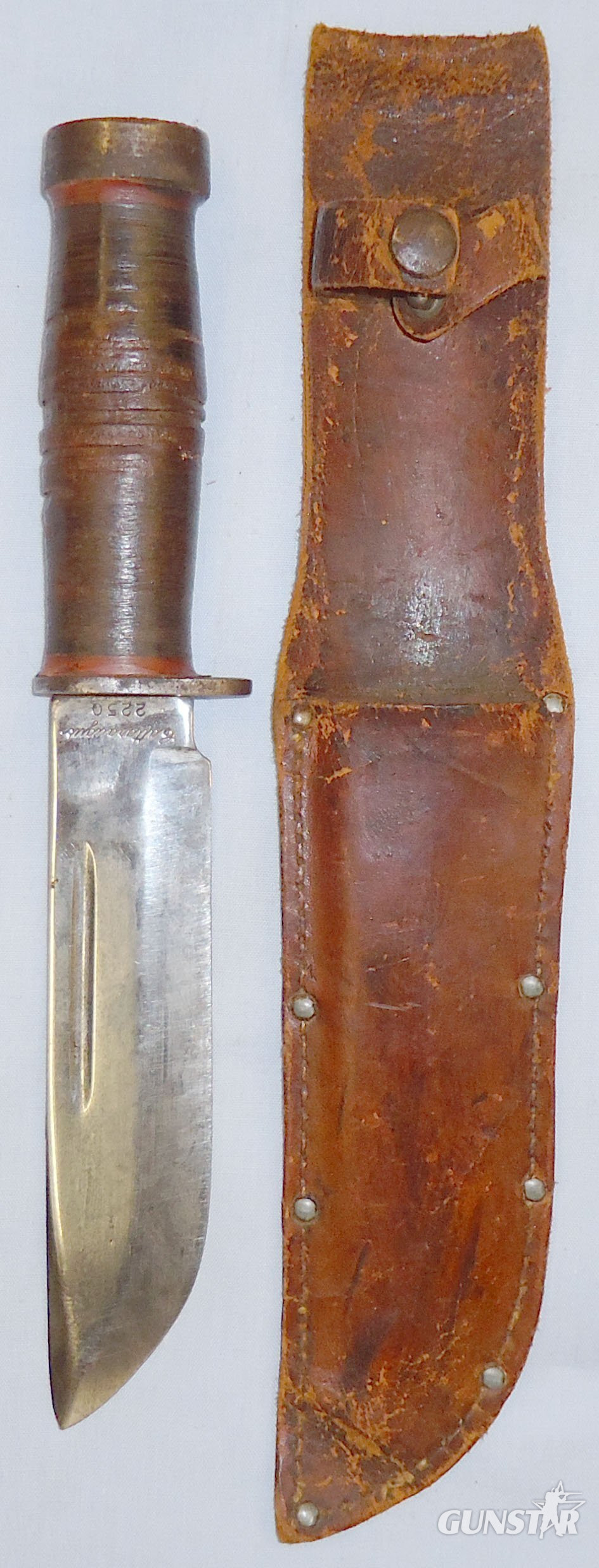 WW2, U.S Cattaraugus 225Q \' Quartermasters\' Fighting Utility Knife And Sheath. - ED 886 Knive in 