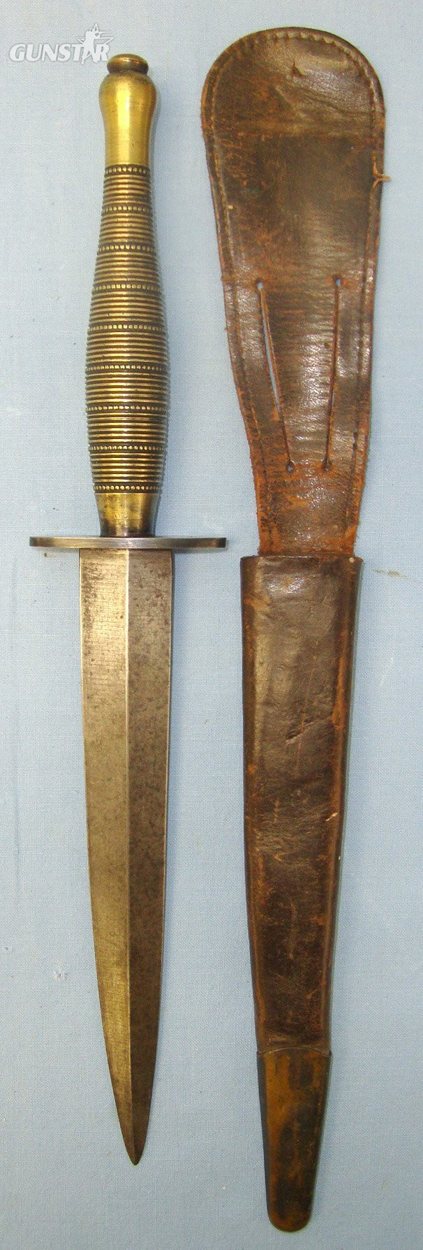 WW2 Era British WD Fairbairn Sykes FS Commando Fighting Knife Beaded & Ribbed (9 Rows Of Beads) & Scabbard. Sn 21599 Dagger