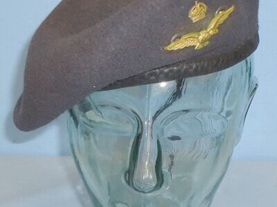 Original WWII 1943 Dated Royal Air Force Officers Beret. 22441:30. Original WWII 1943 Dated Royal Air Force Officers Beret. 22441:30.  Antique & Militaria