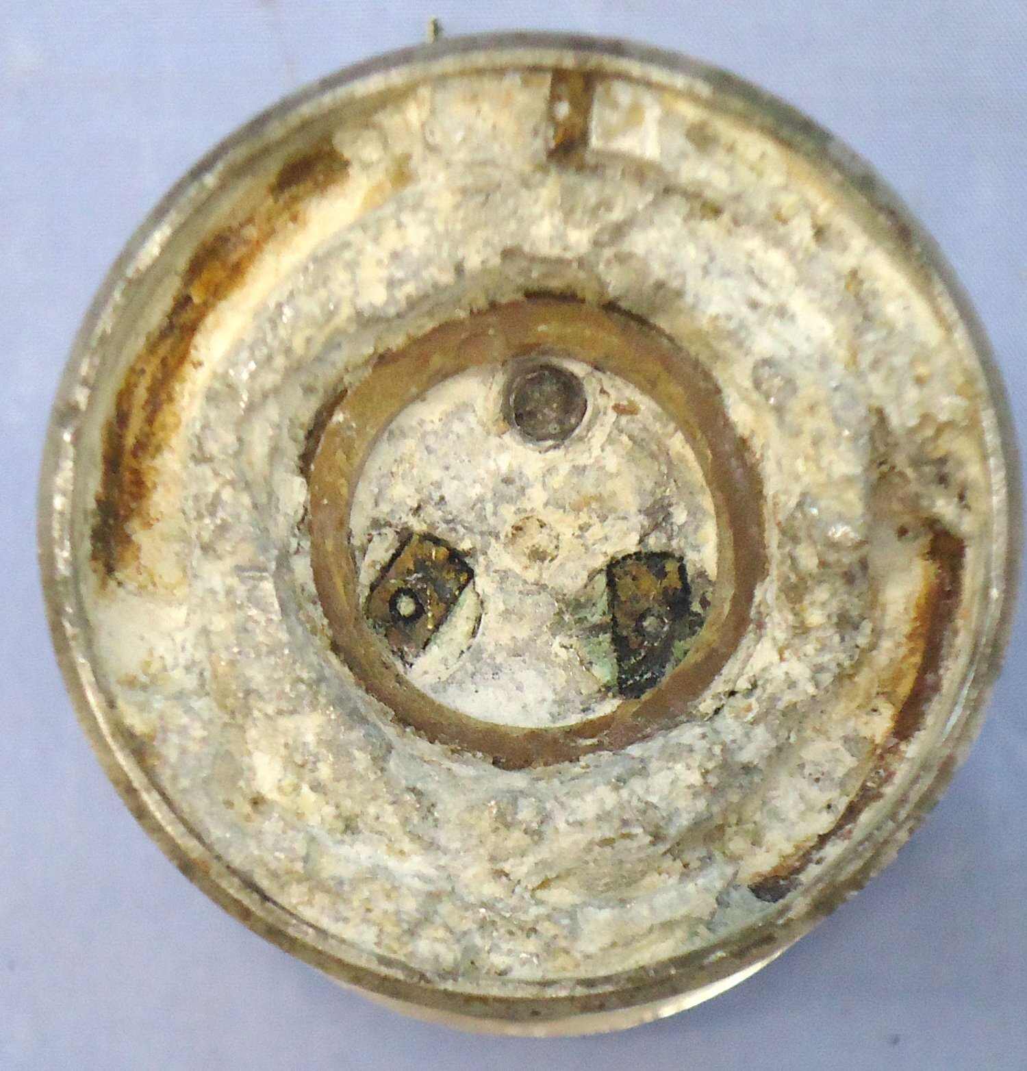 {CATEGORY} - INERT DEACTIVATED, WW2, 1940 Dated German No25C ElAZ 25C Electrical Impact Bomb Fuze And Bakelite Transit Container. - O 2144 INERT DEACTIVATED, WW2, 1940 Dated German No25C ElAZ 25C Electrical Impact Bomb Fuze And Bakelite Transit Container. - O 2144  Other Ammunition in 