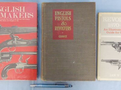 3 Hardback Books* English Gunmakers-English Pistols & Revolvers-Revolvers 1870-1940. BO 485. 3 Hardback Books* English Gunmakers-English Pistols & Revolvers-Revolvers 1870-1940. BO 485.  Other Accessory