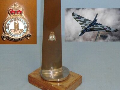 British RAF Avro Vulcan Bomber Aircraft Turbine Blade Reputedly From A Vulcan Bomber Used During Operation Buckhorn Bombing Raids From RAF Waddington On Argentine Occupied Port Stanley During The 1982 Falklands War Mounted On Wood Plinth. Sn 22600  Antique & Militaria