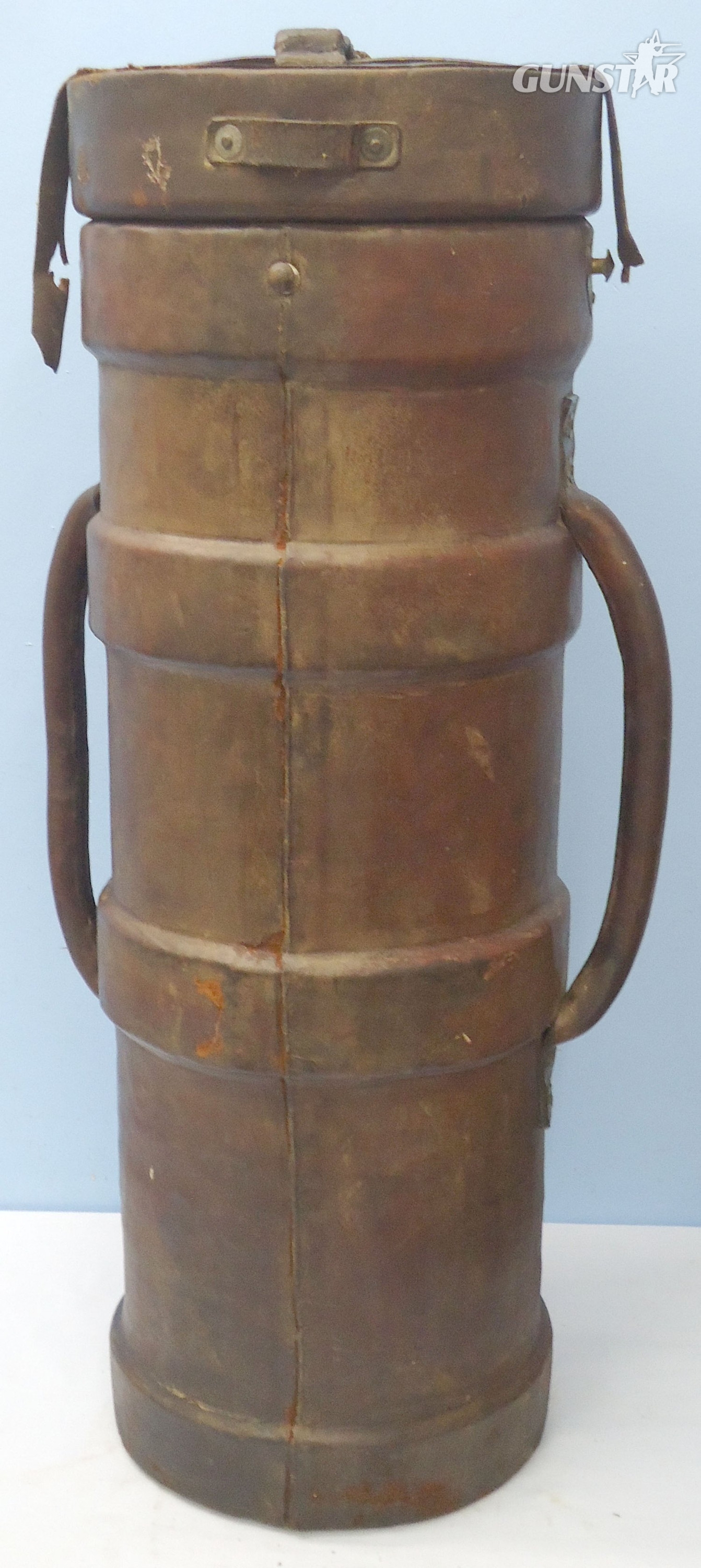 British, WW1 Era, Royal Navy, Leather Number 46 Clarkson Case Charge Carrier for the 8 Inch Guns & Lid. - O 2268 British, WW1 Era, Royal Navy, Leather Number 46 Clarkson Case Charge Carrier for the 8 Inch Guns & Lid. - O 2268  Other Ammunition - {CATEGORY} in 