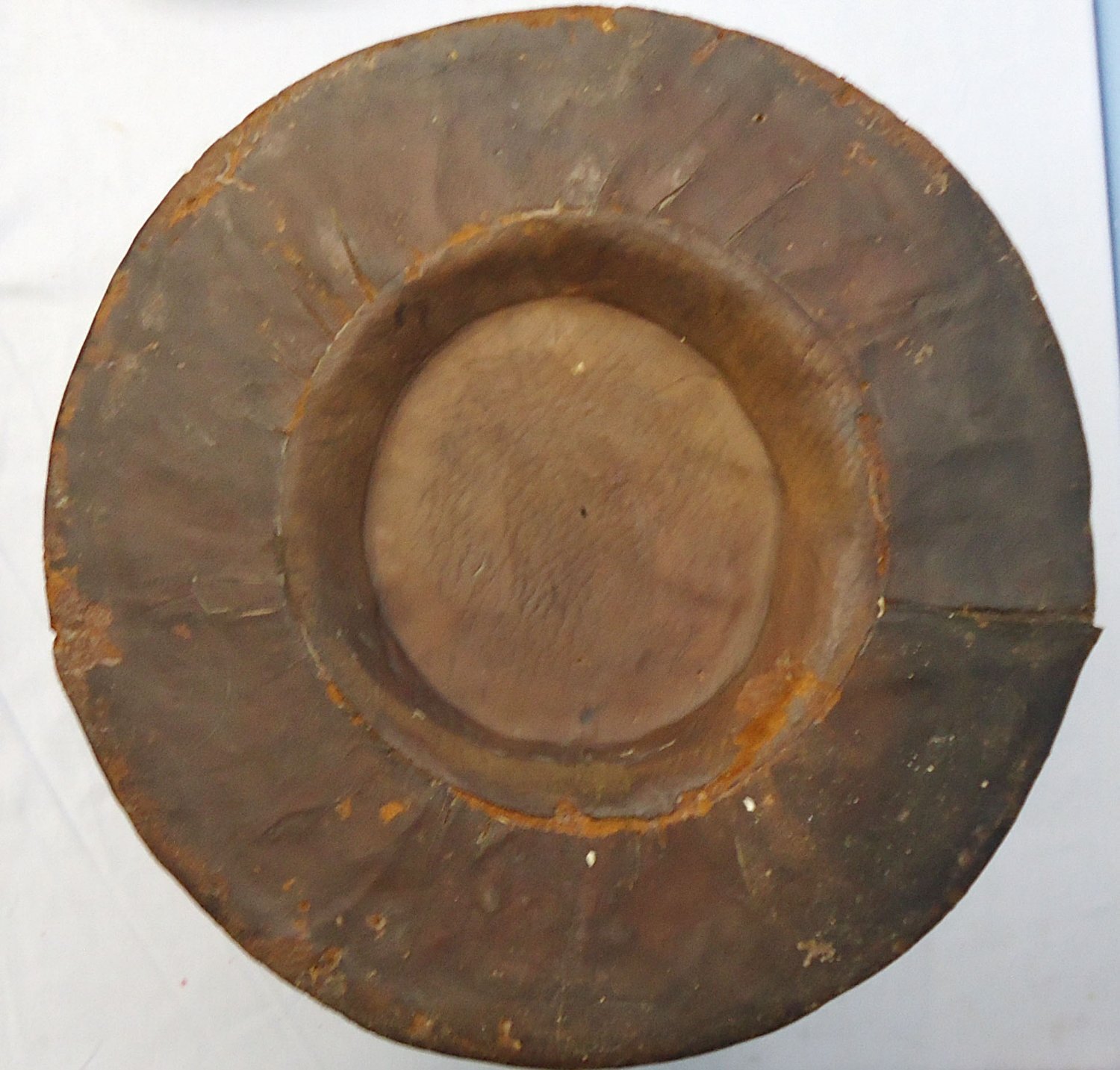 {CATEGORY} - British, WW1 Era, Royal Navy, Leather Number 46 Clarkson Case Charge Carrier for the 8 Inch Guns & Lid. - O 2268 British, WW1 Era, Royal Navy, Leather Number 46 Clarkson Case Charge Carrier for the 8 Inch Guns & Lid. - O 2268  Other Ammunition