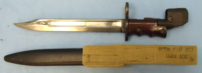 British No 7 MK 1 L, Bayonet For The No 4 Rifle & MK V Sten Sub Machine Gun, Wit Bayonet
