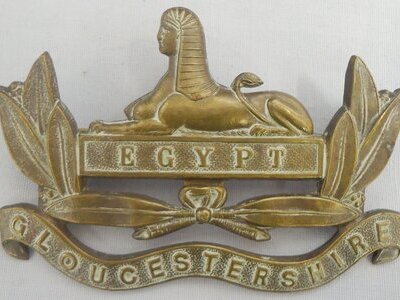 Gloucestershire Regiment Pouch Badge. 22434:12. Gloucestershire Regiment Pouch Badge. 22434:12.  Antique & Militaria
