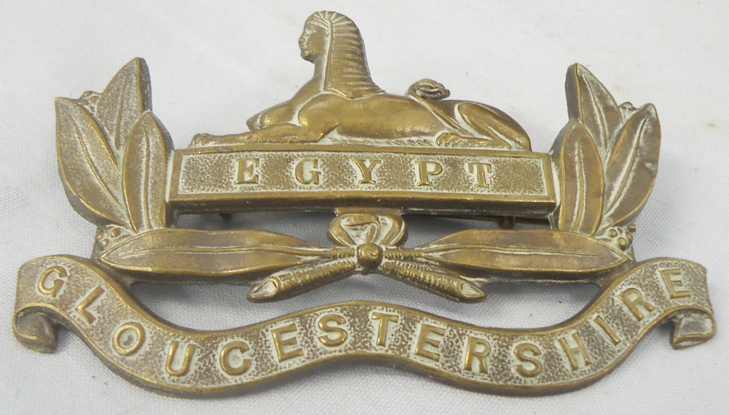Gloucestershire Regiment Pouch Badge. 22434:12. Gloucestershire Regiment Pouch Badge. 22434:12.  Antique & Militaria
