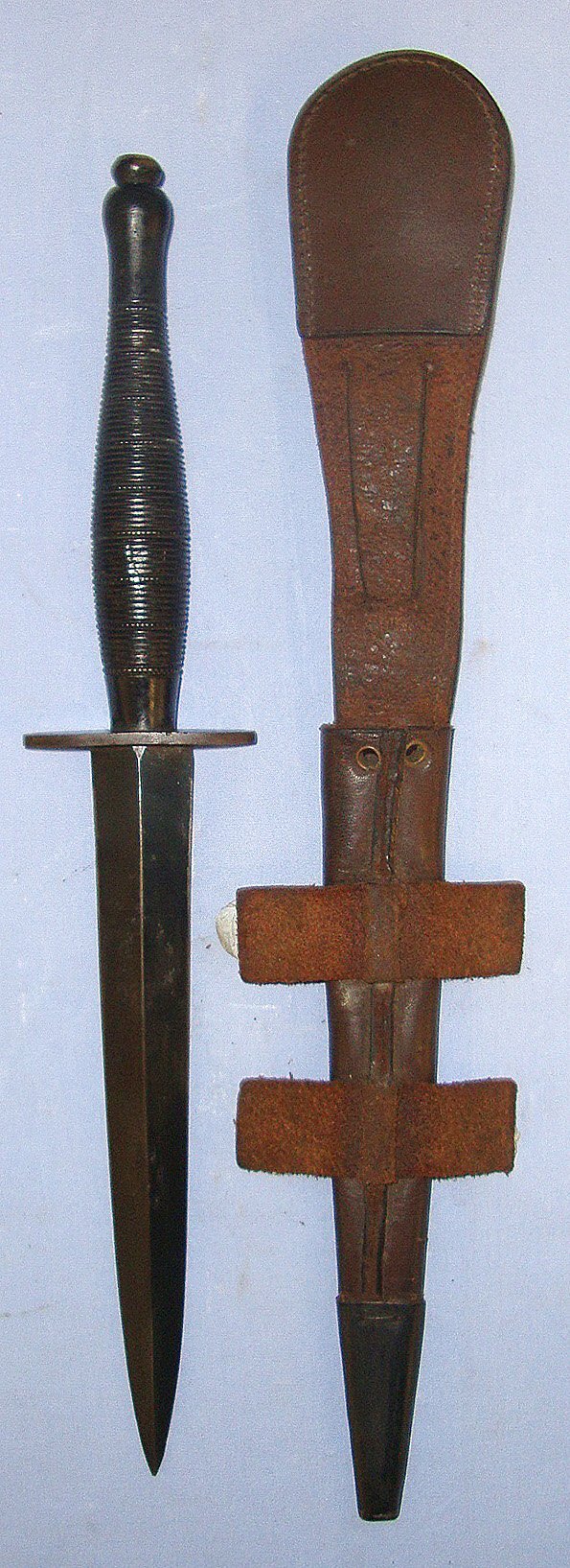  EXCELLENT ORIGINAL BLUED BLADE**WW2 Era British WD (Broad Arrow 9 Marked) Fairbairn Sykes FS Commando Fighting Knife Beaded & Ribbed (9 Rows Of Beads) & Scabbard. Sn 23174:9 Dagger