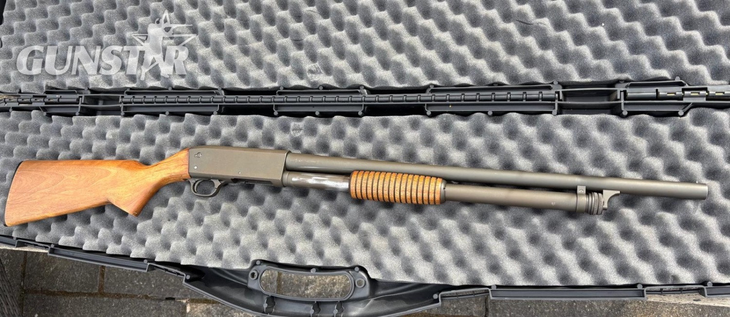 {CATEGORY} - Ithaca Gun Company Model 37 Pump Action 12 Bore/gauge in 