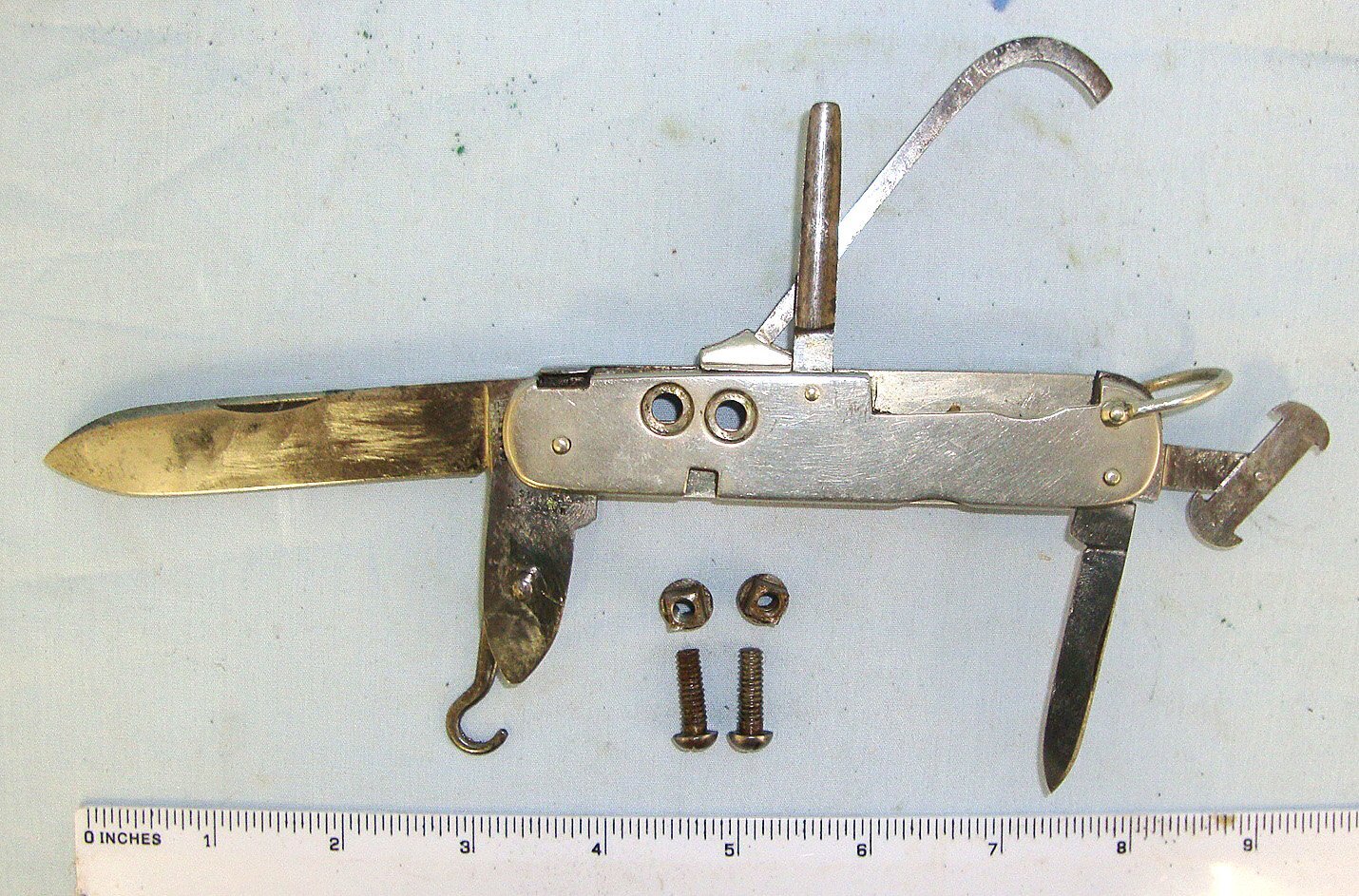  Late Victorian Boer War Era British Officer’s/ Cavalry Horseman's Folding Clasp Knife By A. Barrett & Sons 63 & 64 Piccadilly (London) With Removable Rein Studs. Sn 23631 Knive