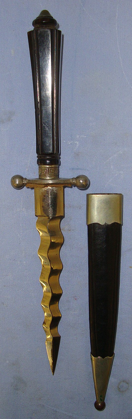 UNUSUAL**RARE FORM**Victorian Era Saloon Gambler's Dagger With Kris Form Blade & Scabbard. Sn 23094 Dagger