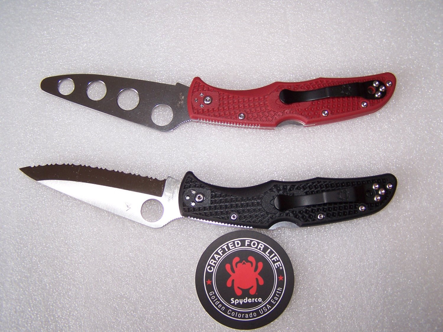  Spyderco Knive