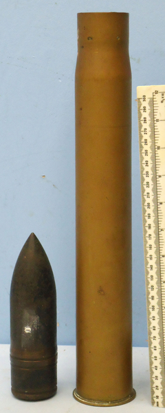  DEACTIVATED INERT. Unfired WW 1, British Naval 3 Pounder (47x376R) Hotchkiss High Explosive Common Pointed Round. - O 1688 DEACTIVATED INERT. Unfired WW 1, British Naval 3 Pounder (47x376R) Hotchkiss High Explosive Common Pointed Round. - O 1688  Other Ammunition