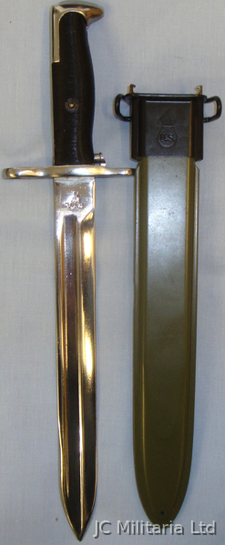 *U.S. ‘M1 Garand’ Bayonet and Scabbard. BAYO 731. Bayonet in 