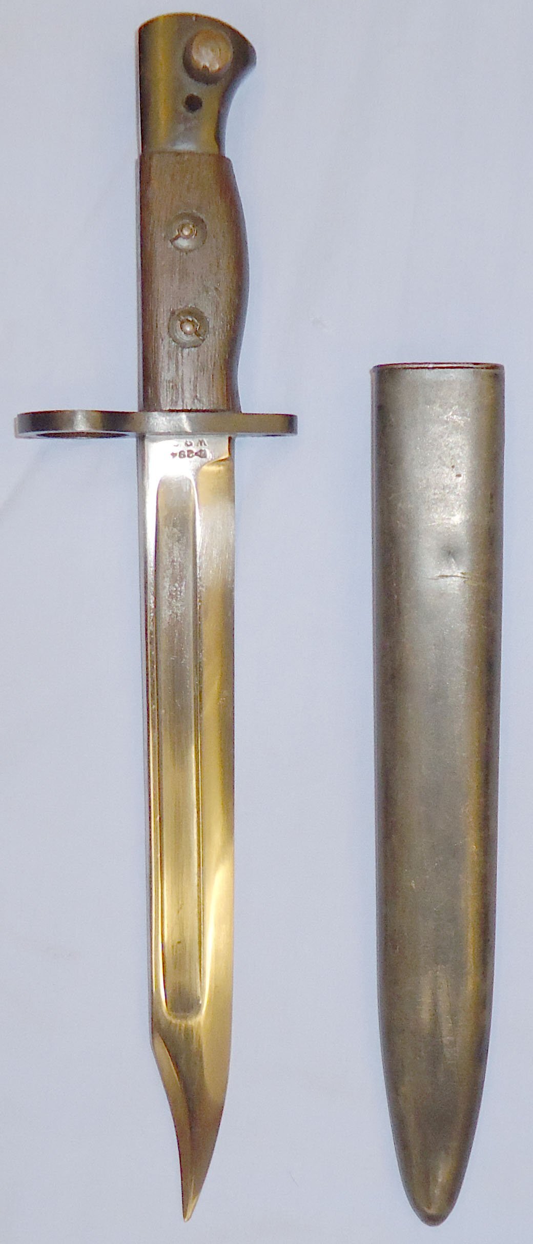  WWII British No5 MkI Bayonet and No5 MkI Scabbard by Wilkinson. 21543. Bayonet