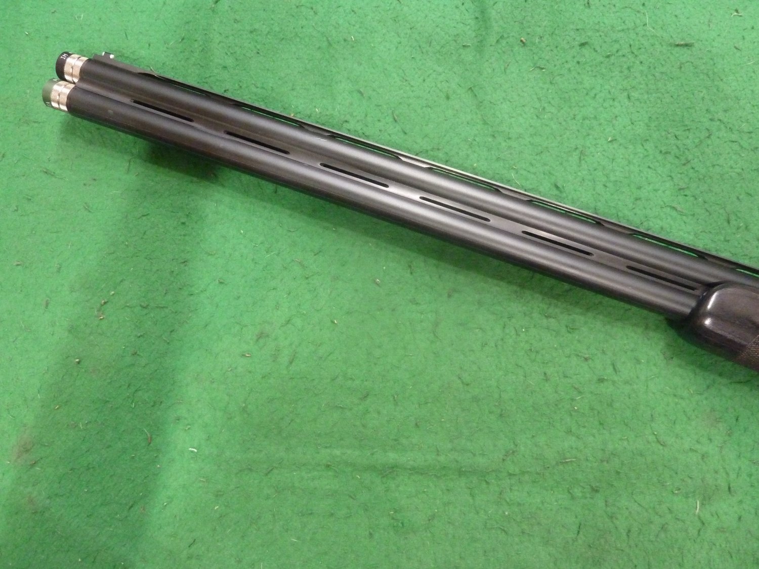 Beretta 688 Black Performance Over and Under 12 Bore/gauge