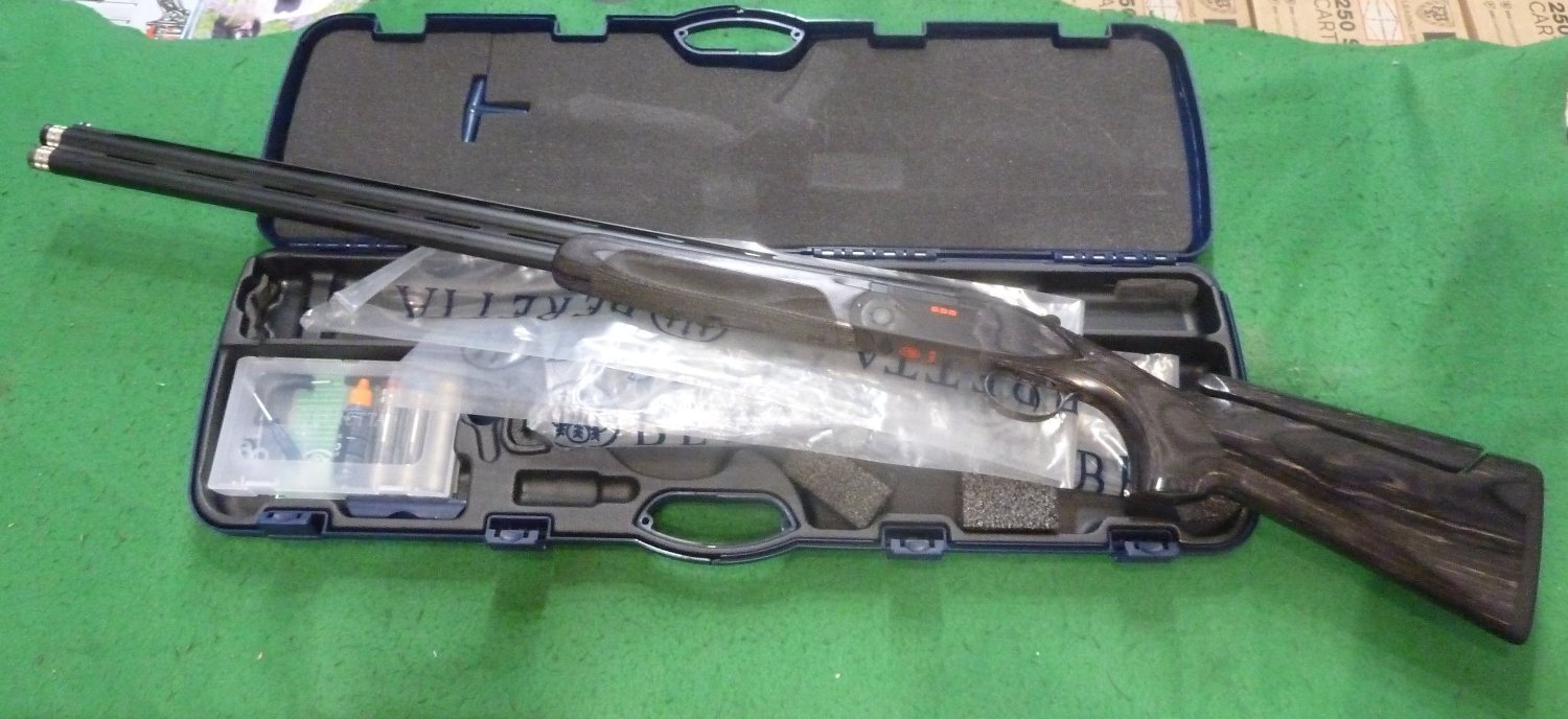 Beretta 688 Black Performance Over and Under 12 Bore/gauge - {CATEGORY}