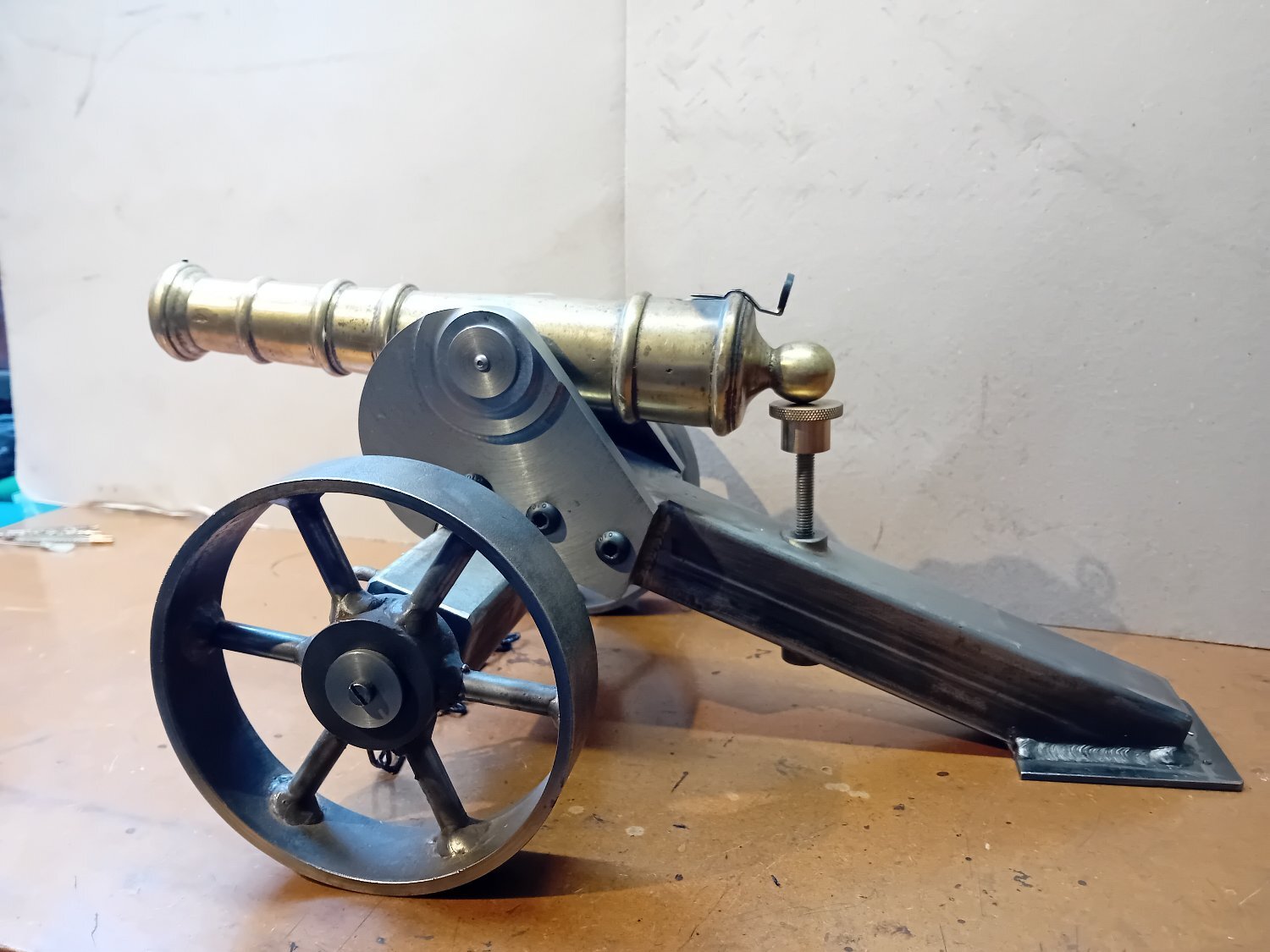 Cannon Cannon muzzle loading  Muzzleloader .75 Cal Muzzleloader Rifle