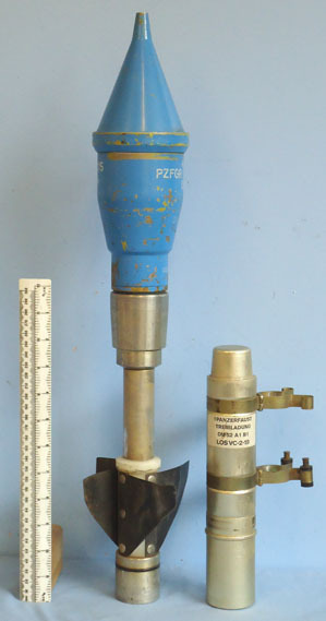  INERT DEACTIVATED. German DRILL Panzerfaust 44mm DM2 Ausfuhrung 1 Lanze 44 ‘Lanz INERT DEACTIVATED. German DRILL Panzerfaust 44mm DM2 Ausfuhrung 1 Lanze 44 ‘Lanz Antique & Militaria