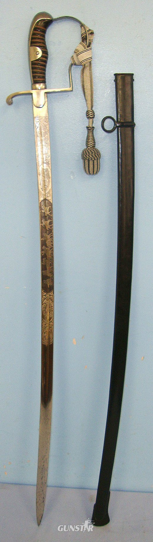  QUALITY**WW1 Era Imperial Prussian Mounted Field Artillery Officer’s Quality Etched & Blued Panels Blade Dress Sword To ‘2nd Hanover Field Artillery Regiment No. 26’ With Bullion Stitched Cord, Portepee & Scabbard. Sn 23484:16 Sword