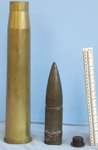  INERT DEACTIVATED. WW2 1944 Dated Unfired Original American 57mm Armour Piercing INERT DEACTIVATED. WW2 1944 Dated Unfired Original American 57mm Armour Piercing Antique & Militaria
