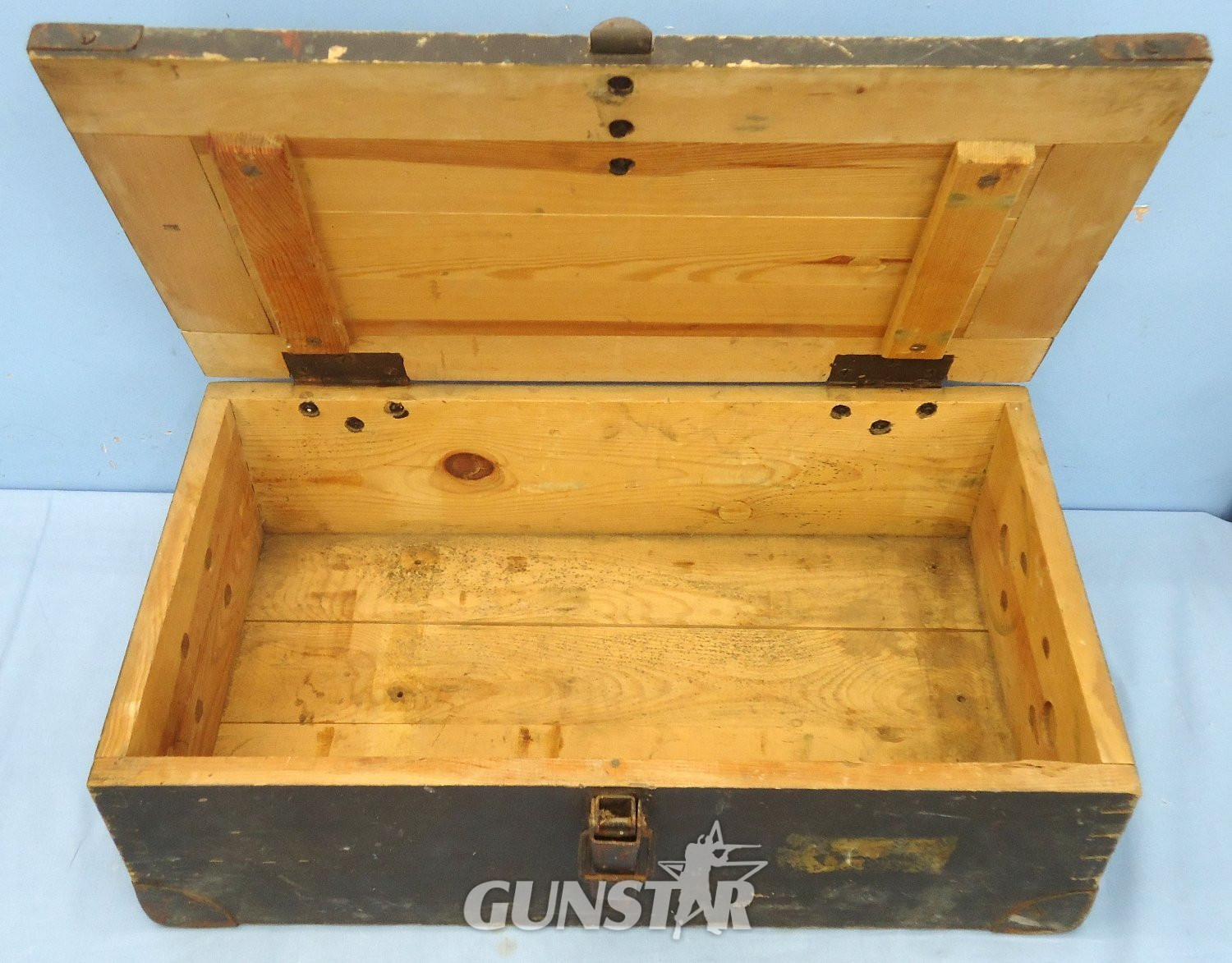German, WW2, Large Cartridge Charge, Wooden Ammunition Box for the S.10cm K18 Heavy field gun. - O 2222 German, WW2, Large Cartridge Charge, Wooden Ammunition Box for the S.10cm K18 Heavy field gun. - O 2222  Other Ammunition - {CATEGORY}